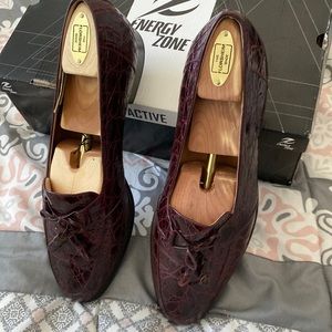 Alligator loafers with tassels barely worn only worn twice and went wedding